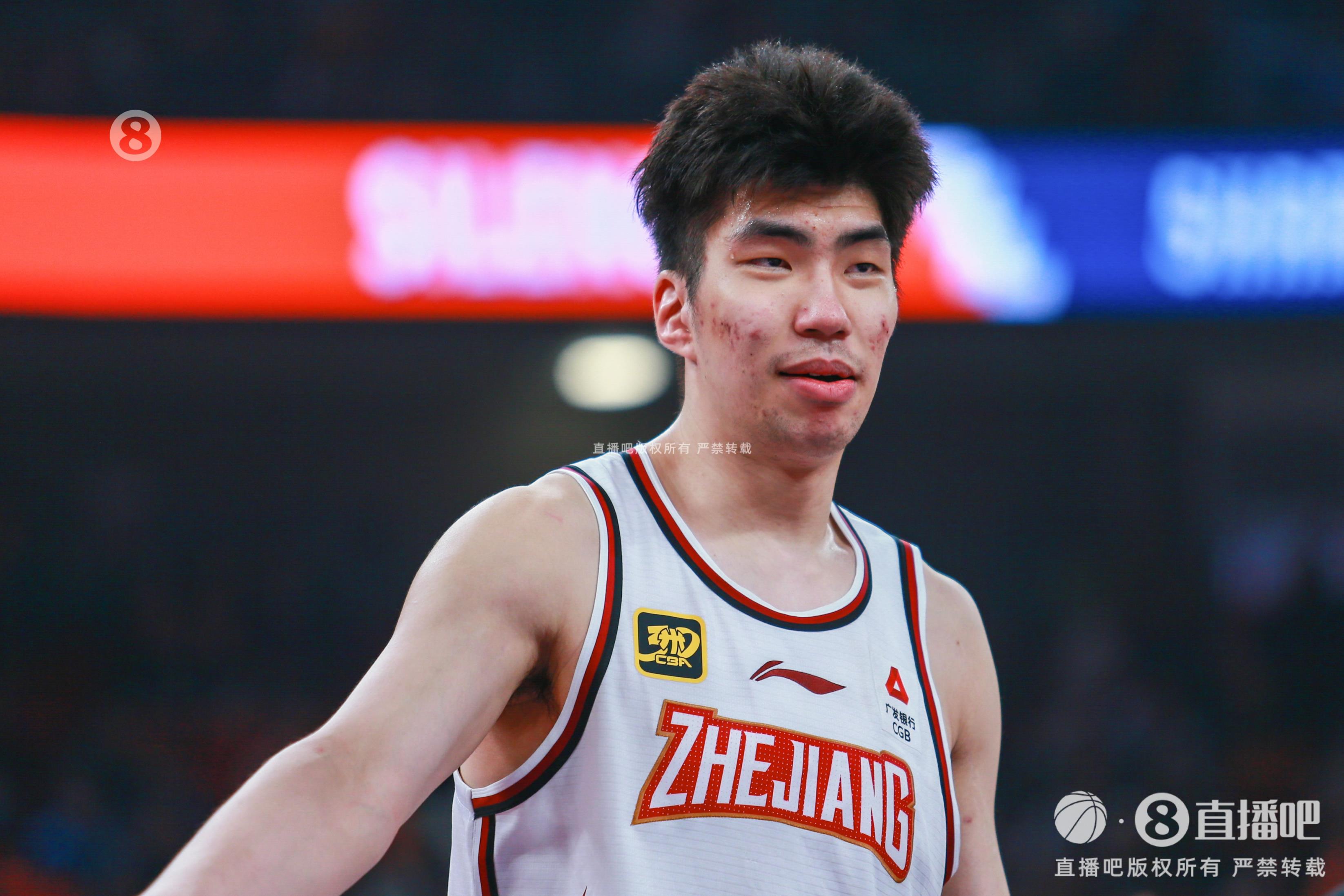 效率極高！余嘉豪8中8貢獻(xiàn)20分7板 罰球5中4